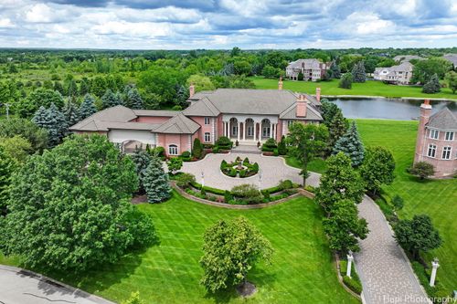 2 Cutters Run, South Barrington, IL, 60010-6166 | Card Image