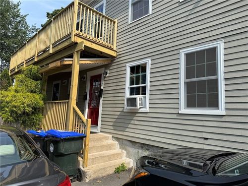 40 Tecumseh St, Providence, RI, 02906-1832 | Card Image