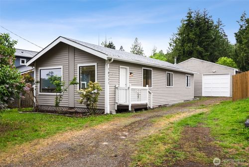 18771 Harris Ave Ne, Suquamish, WA, 98392-9782 | Card Image