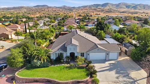 19247 Mountain Shadow Ln, Perris, CA, 92570-6564 | Card Image
