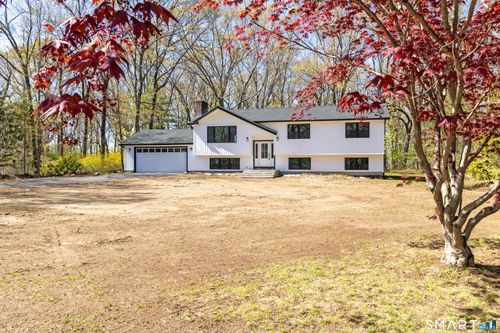 7 Woodhaven Dr, Portland, CT, 06480-1381 | Card Image