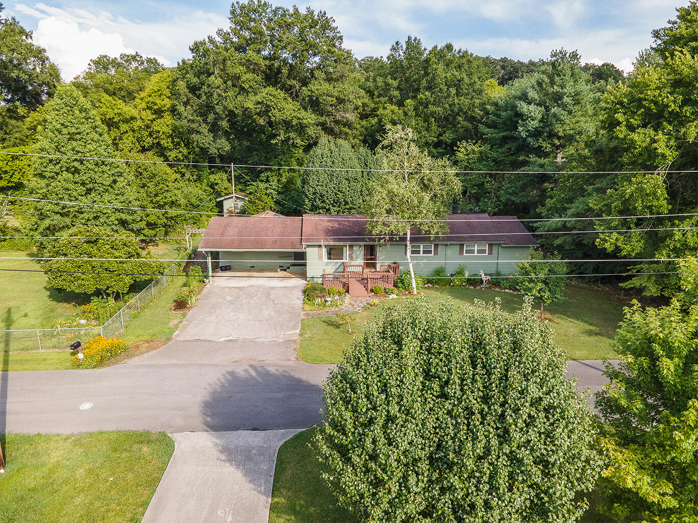 Lou Ellen St, Newport, TN 37821