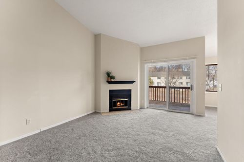 f-6097 Courtly Alcove, Woodbury, MN, 55125-1977 | Card Image