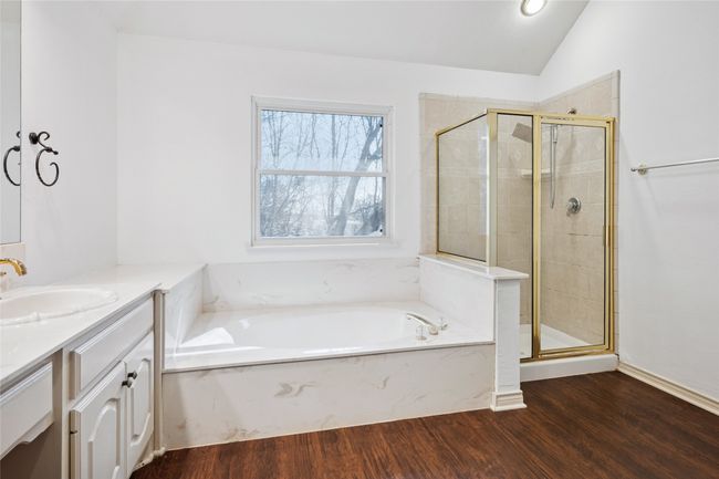 Garden tub and shower in primary bath | Image 26