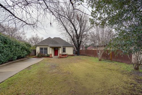 617 E Worth St, Grapevine, TX, 76051-3649 | Card Image