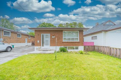 81 Cromwell Ave, House other with 3 bedrooms, 2 bathrooms and 4 parking in Oshawa ON | Image 2