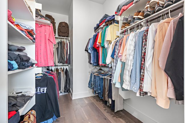 Primary Closet | Image 17