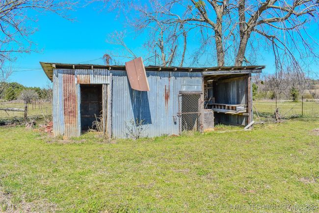 1201 N 4250 Rd, House other with 3 bedrooms, 2 bathrooms and null parking in Hugo OK | Image 41