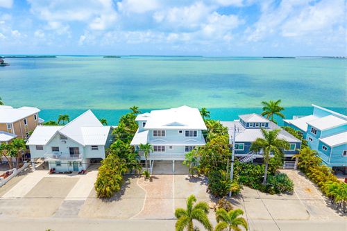 414 Caribbean Dr E, Summerland Key, FL, 33042-4813 | Card Image