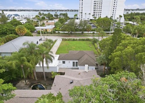 5203 N Flagler Dr, West Palm Beach, FL, 33407-2705 | Card Image