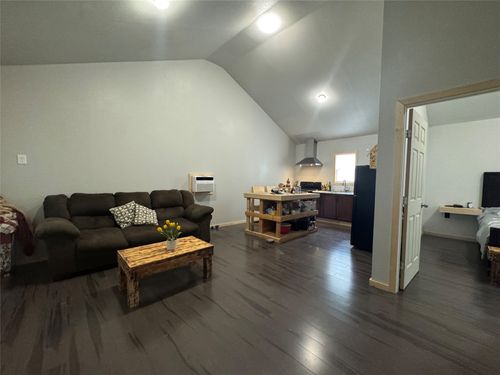 410 N Douglas St, Mart, TX, 76664-1011 | Card Image