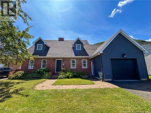 22 Walker Cres, Campbellton, NB, E3N3N8 | Card Image