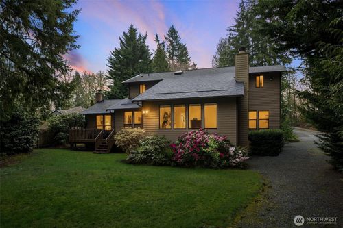 18557 W Lake Desire Dr Se, Renton, WA, 98058-9557 | Card Image