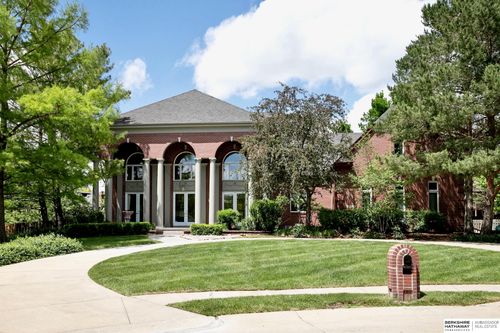 15826 California St, Omaha, NE, 68118-2230 | Card Image