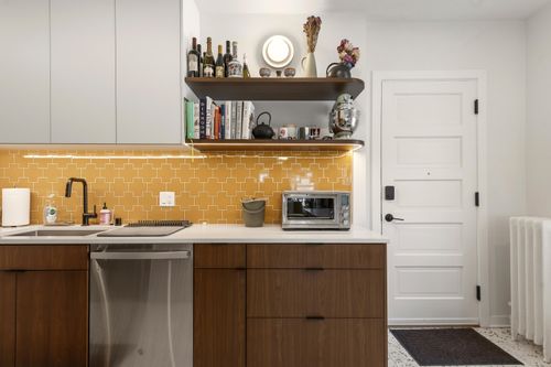 1714 E Kane Pl, Milwaukee, WI, 53202-1754 | Card Image