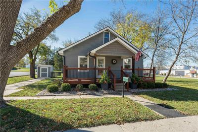 402 Se Green Street, House other with 2 bedrooms, 1 bathrooms and null parking in Lee's Summit MO | Image 2