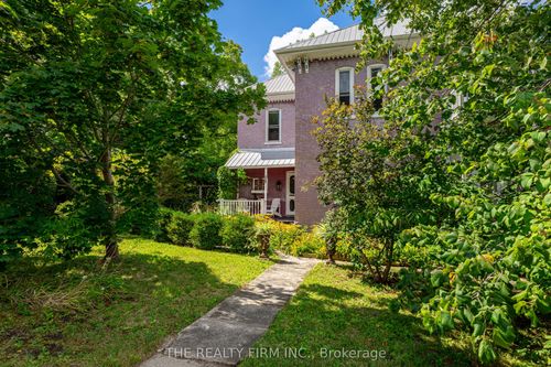 9785 John St N, Shedden, ON, N0L2E0 | Card Image