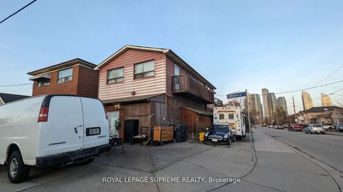 25 Milton St, Etobicoke, ON, M8Y2X7 | Card Image