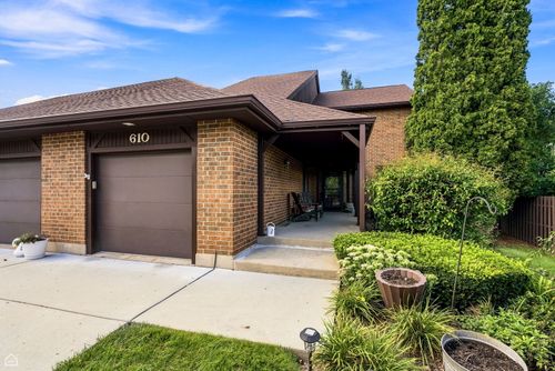 610 Cress Creek Ln, Crystal Lake, IL, 60014-7005 | Card Image