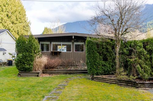 1876 Vera Rd, Lindell Beach, BC, V2R4X1 | Card Image