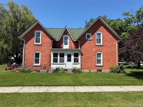 208 E Mill St, Capac, MI, 48014-3154 | Card Image