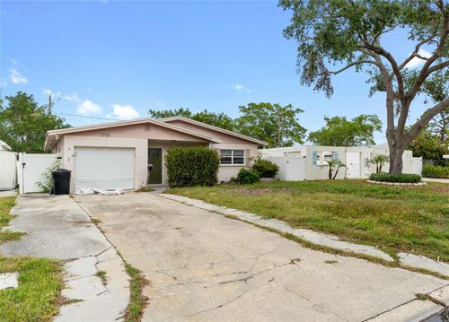 1759 Massachusetts Ave Ne, ST PETERSBURG, FL, 33703-3327 | Card Image