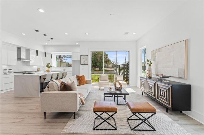 1843 Wycliffe Dr, House other with 3 bedrooms, 4 bathrooms and 2 parking in Houston TX | Image 14