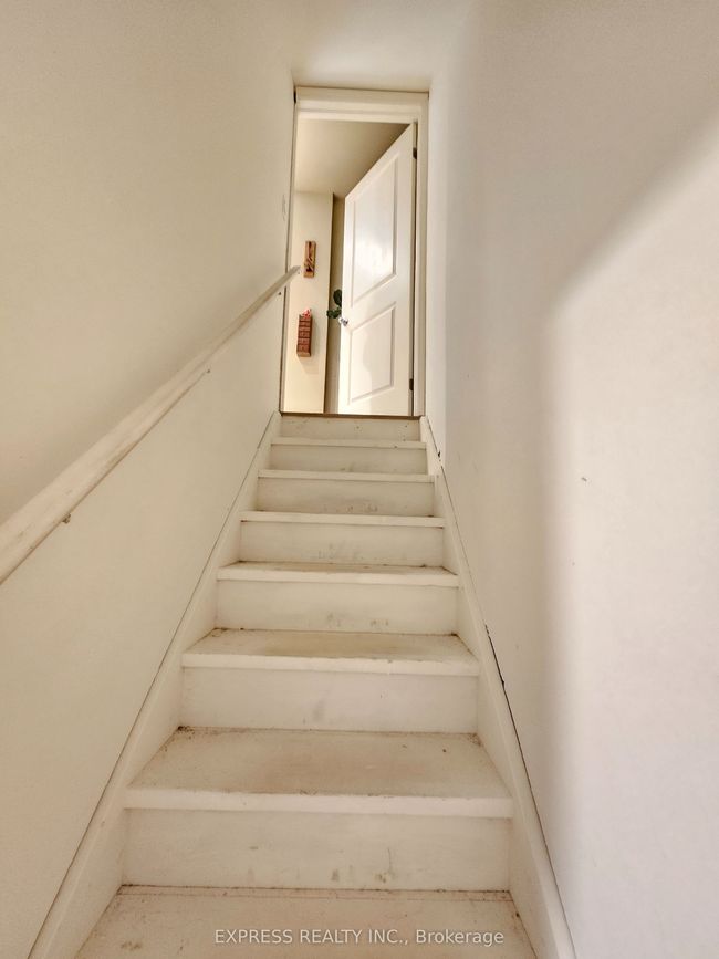 279 Moody Dr, House attached with 3 bedrooms, 3 bathrooms and 2 parking in Kleinburg ON | Image 11