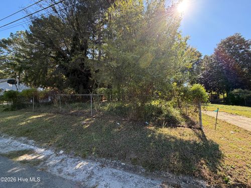311 Henry St, Rocky Mount, NC, 27803-3620 | Card Image