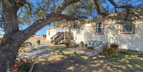 401 High Ridge Meadows Dr, Gonzales, TX, 78629-3257 | Card Image