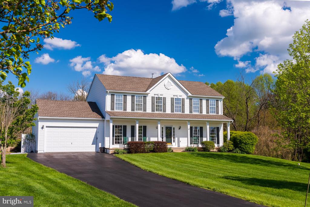 Pennford Cir, West Grove, PA 19390