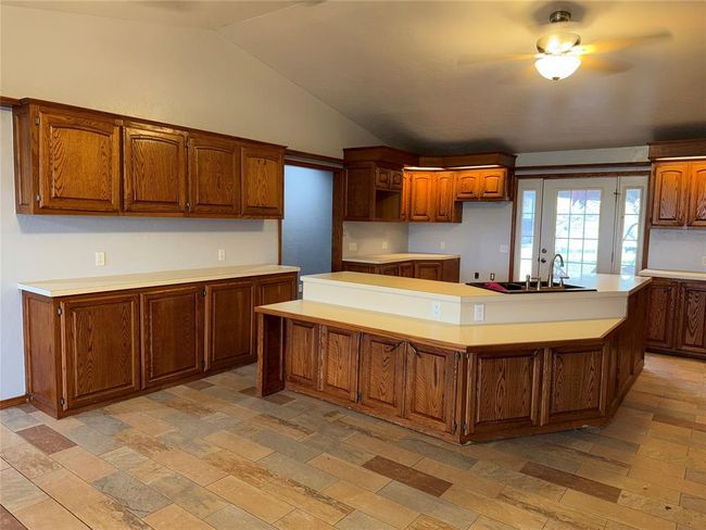 724 E 7 Th St, House other with 4 bedrooms, 2 bathrooms and null parking in Olustee OK | Image 4