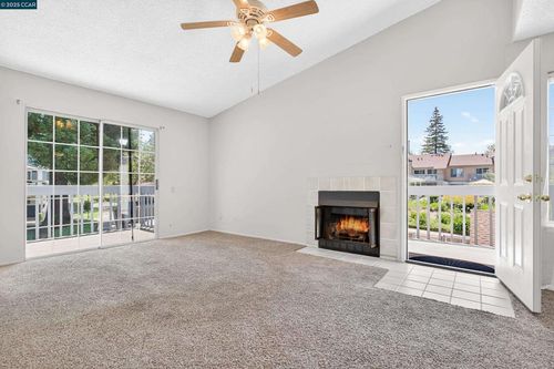 15 Glenwood, Hercules, CA, 94547-3502 | Card Image