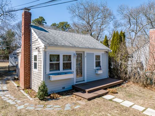 17 Ploughed Neck Rd, East Sandwich, MA, 02537-1048 | Card Image