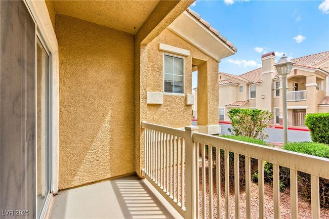 UNIT-1101 - 5855 Valley Dr, Condo with 2 bedrooms, 2 bathrooms and null parking in North Las Vegas NV | Image 5