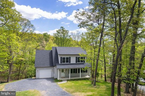 109 Sycamore Pl, CROSS JUNCTION, VA, 22625-2467 | Card Image