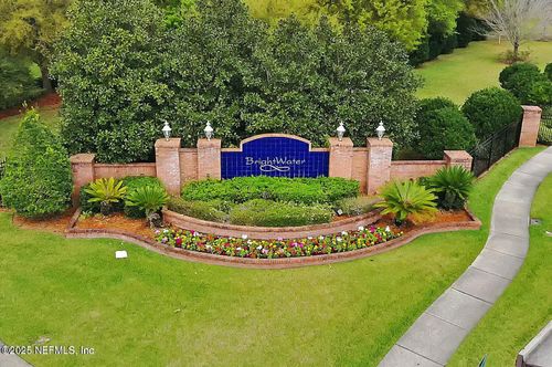 7554 Red Crane Ln, Jacksonville, FL, 32256-2883 | Card Image