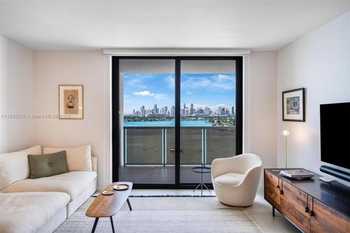 apt-1404-9 Island Ave, Miami Beach, FL, 33139-1359 | Card Image