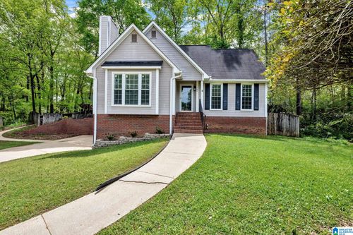 104 Comanche Cir, ALABASTER, AL, 35007-9371 | Card Image