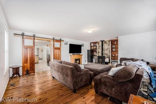 59290 North Ave, Ray, MI, 48096-3902 | Card Image