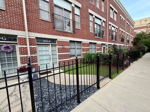 f-855 May St, Chicago, IL, 60642-4245 | Card Image