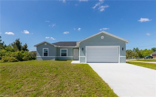 423 Yolanda St, Lehigh Acres, FL, 33972 | Card Image
