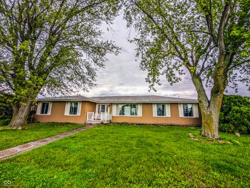 2612 E Michigantown Rd, Frankfort, IN, 46041-8218 | Card Image