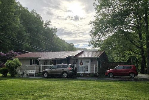 45 Knob Fork Rd, Pikeville, KY, 41501-3539 | Card Image