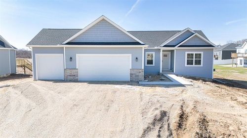 425 Village Lane, Ripon, WI, 54971 | Card Image