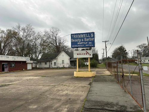 2700 W Pullen Ave, Pine Bluff, AR, 71602 | Card Image