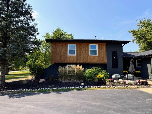 11100 Murphy Hwy, Tecumseh, MI, 49286-8644 | Card Image