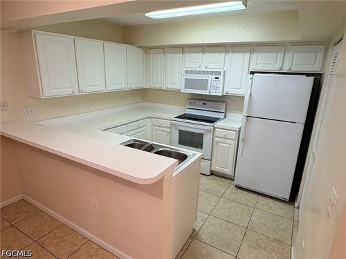 305-4121 Residence Dr, FORT MYERS, FL, 33901-9234 | Card Image