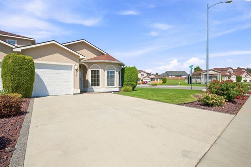 9715 Vincenzo Dr, Pasco, WA, 99301 | Card Image