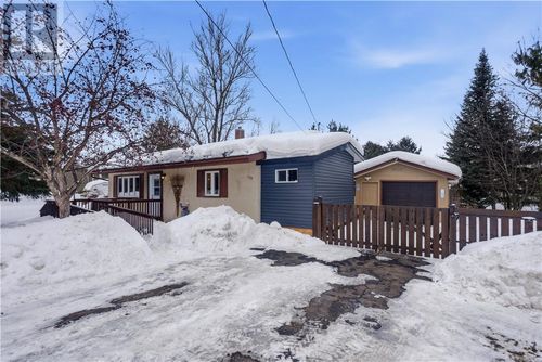 1779 Mccrae Heights Ave, Val Caron, ON, P3N1M5 | Card Image